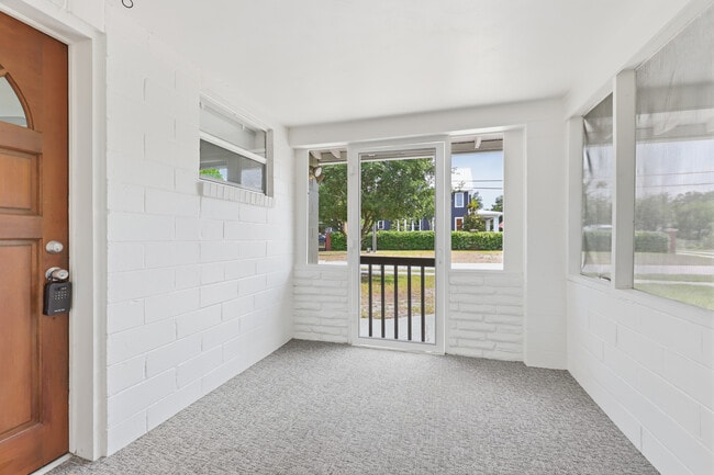 Photo - 511 E Rich Ave
