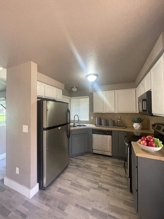 Photo - Cute 3 bedroom, 1 bath home located in The Meadows!