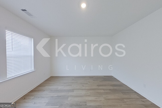 Photo - 212 Birch Ave