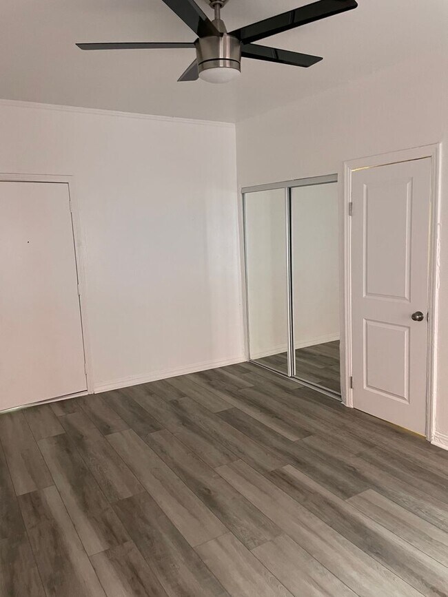 1438 Wright LLC