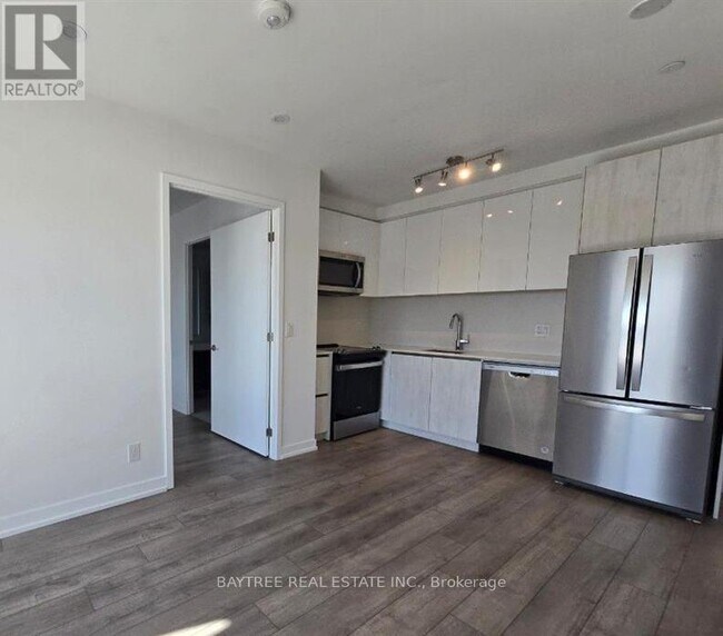 Photo - 3100 Keele St Unit 915