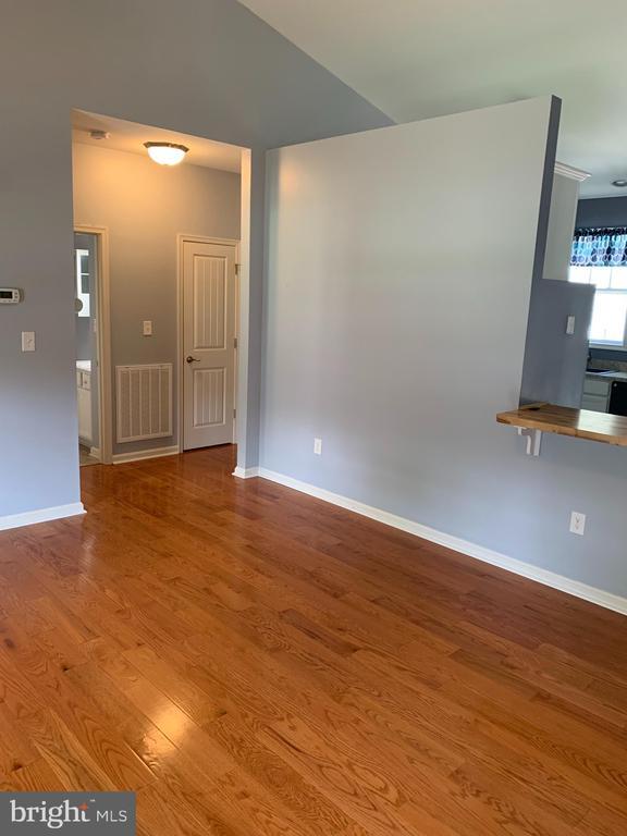 Photo - 454 Wakefield Dr