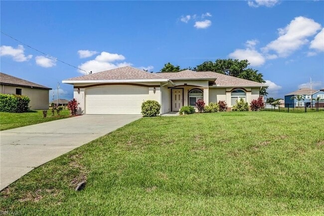 Building Photo - 3 bedroom 2 bathroom single family home