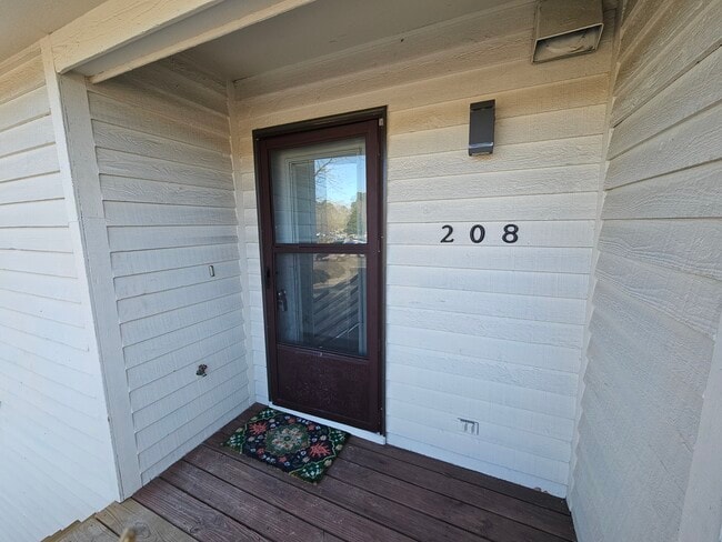 Photo - 1507 Military Cutoff Rd Unit 208