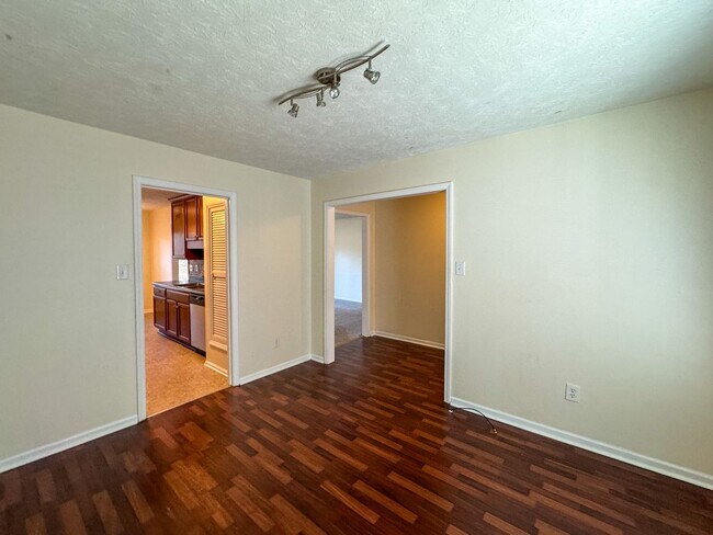 Photo - Lovely 3 Bed 2 Bath Home with Fenced Backyard