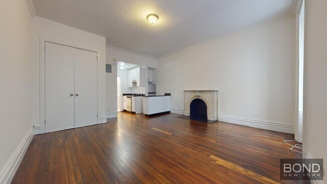 Photo - 39 E 65th St Apartment Unit 2A