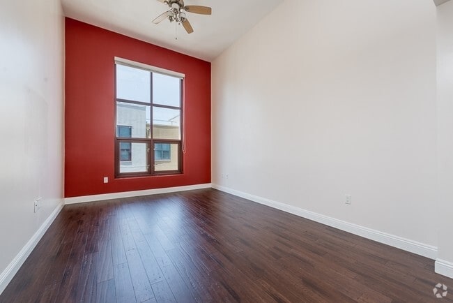 Building Photo - 1150 J St Unit 810 Rental