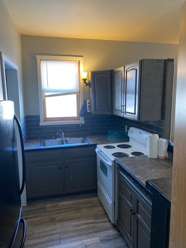 Photo - 126 Main St W Unit 3