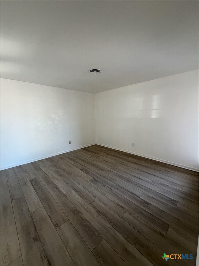 Photo - 1102 S Ann Blvd