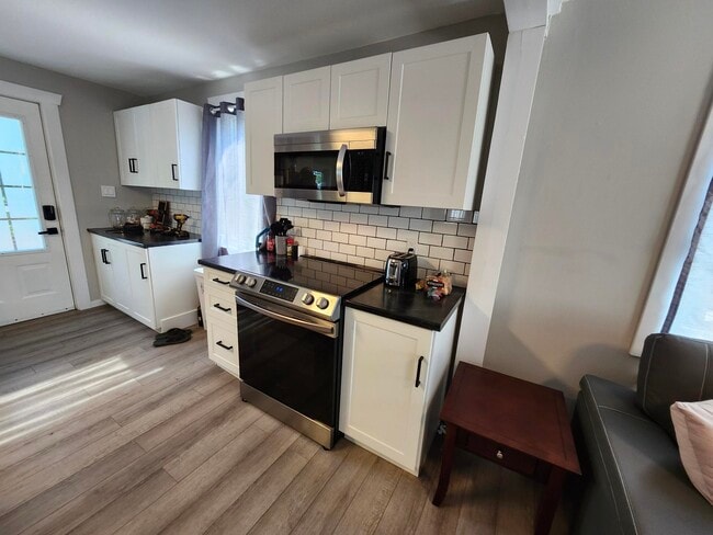 Photo - 123 Churchill St