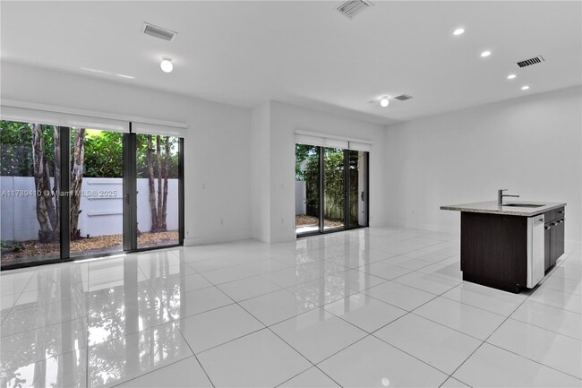 Photo - 3318 Day Ave