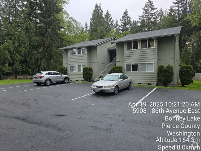 Building Photo - Non PM - Belli Apartments - 5810 Unit #D
