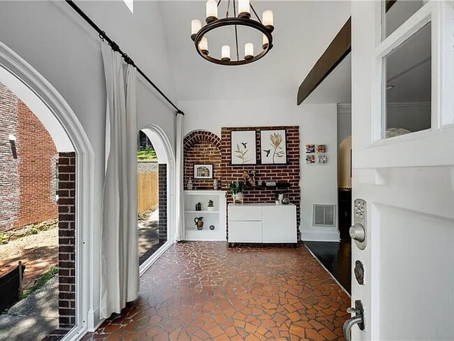 Photo - 311 Glendale Ave