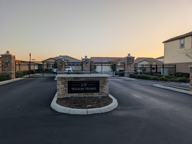 Photo - "Spacious 4-Bed Home with 2.5 Baths in Charming Clovis Locale – 1945 Sq. Ft. of Comfort!"