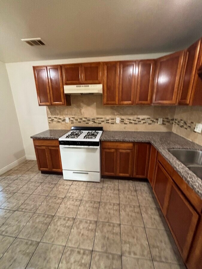 Photo - 159 W 89th St Casa Adosada