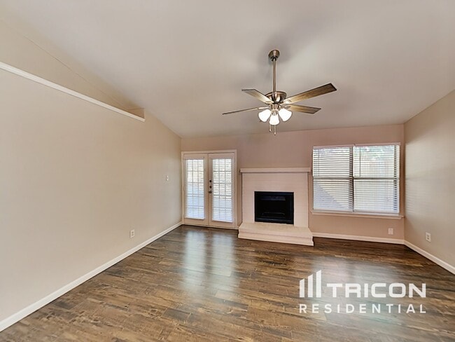 Photo - 1423 Ardmore Dr