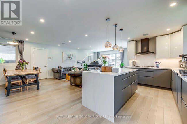 Photo - 2220 Elmhurst Ave