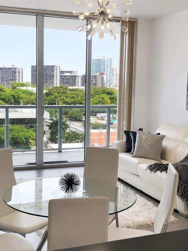 Photo - 79 SW 12th St Unit 1405-S