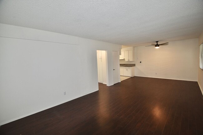 Photo - 5455 Bellingham Ave Unidad 01