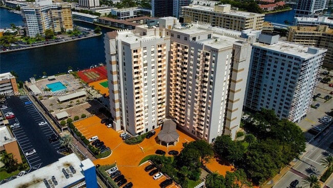 Photo - 1865 S Ocean Dr Unidad 7B