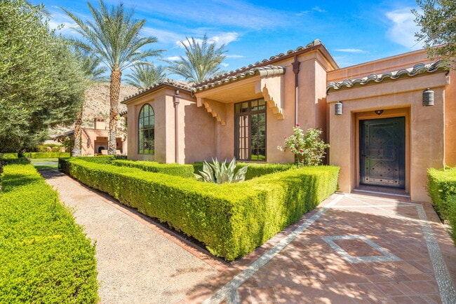 1650 Ave Sevilla