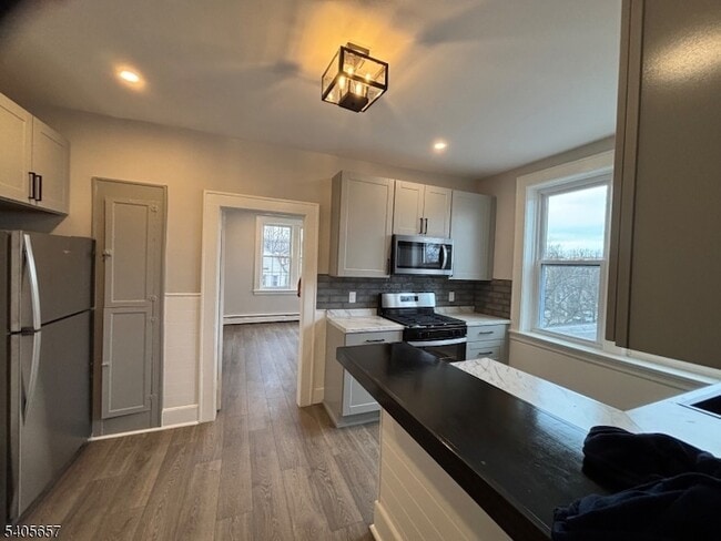 Photo - 230 Watchung Ave Unit 5