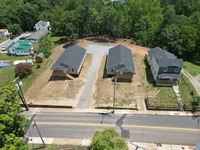 Photo - 40 Hollins Mill Rd