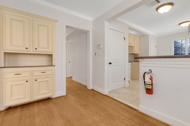 Photo - 2306 Blodgett St