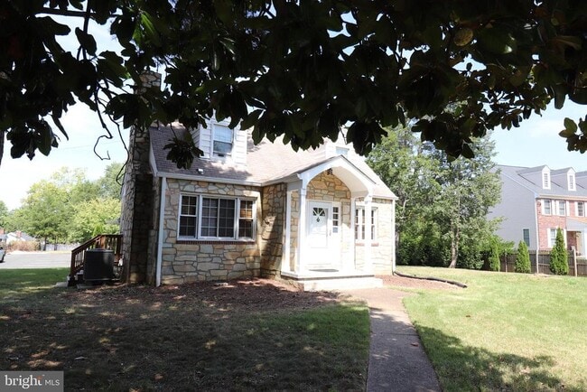 Building Photo - 4006 Buckman Rd Rental