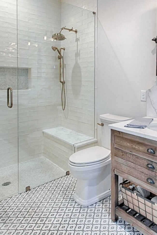 22 Emmet St Unit 15