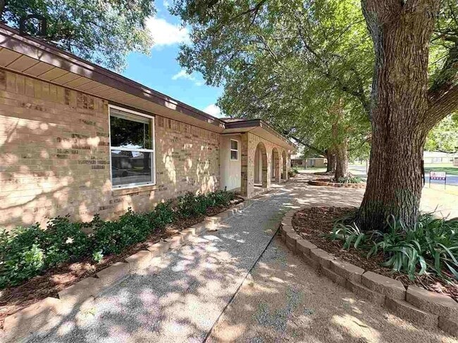 Photo - 1007 Arthur St