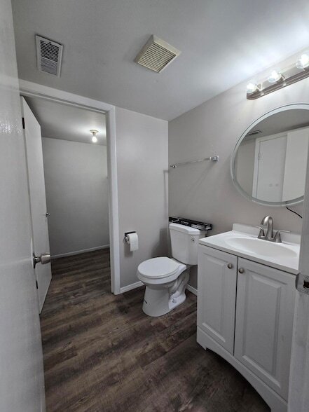 Photo - 501 W Farragut St