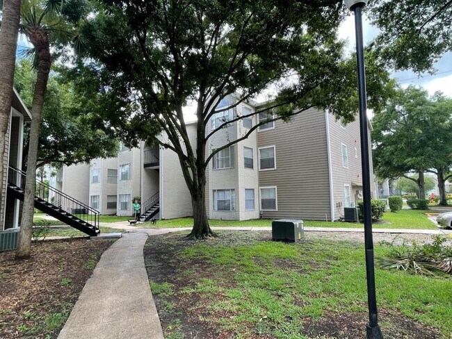 Building Photo - 4708 Walden Cir Unit 1812