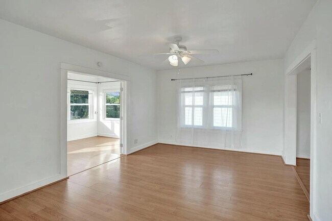 Photo - 420 3rd Ave S