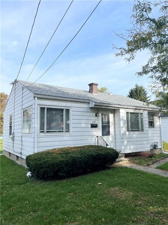 Building Photo - 560 Beecher St
