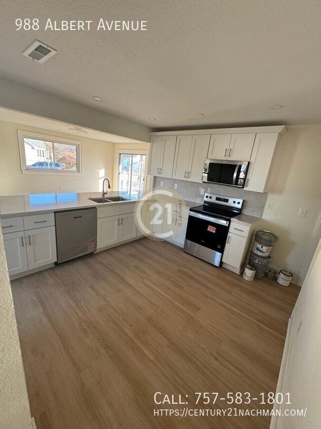 Photo - 988 Albert Ave