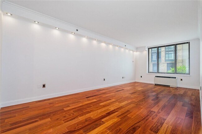 Photo - 10 City Pl Unit 2D