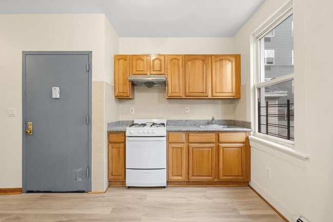 Photo - 360 West Side Ave Unidad 2