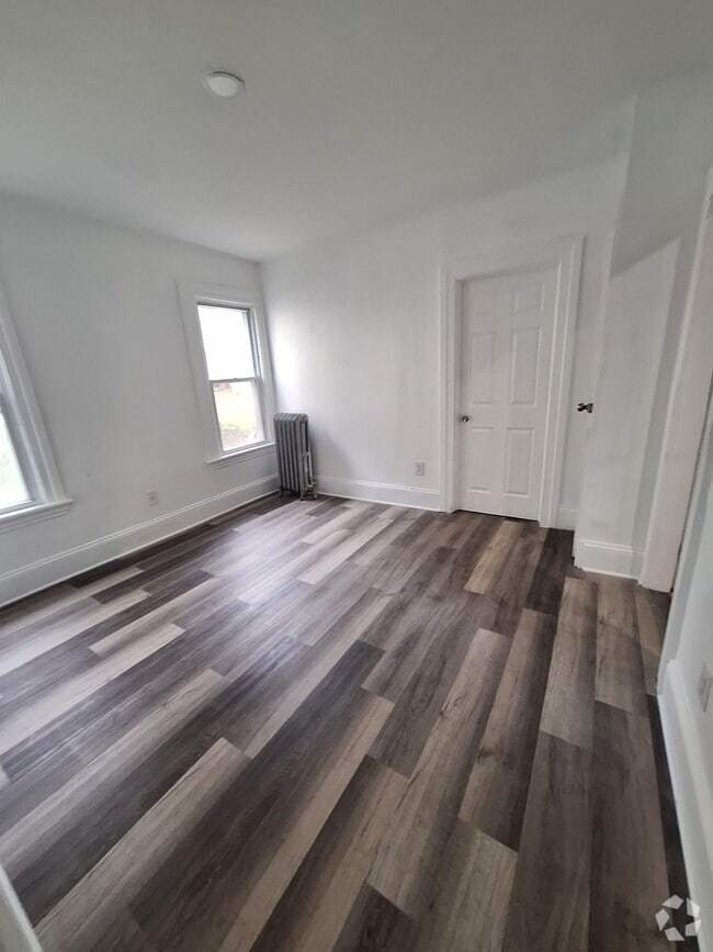Building Photo - 181 Easton Ave Unit 1 Rental