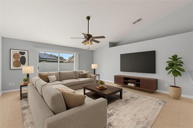 Photo - 408 Magpie Ct