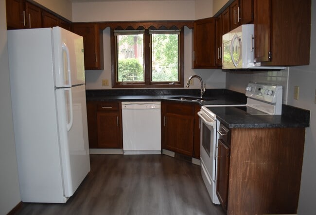 Photo - 1317 Southview Cir