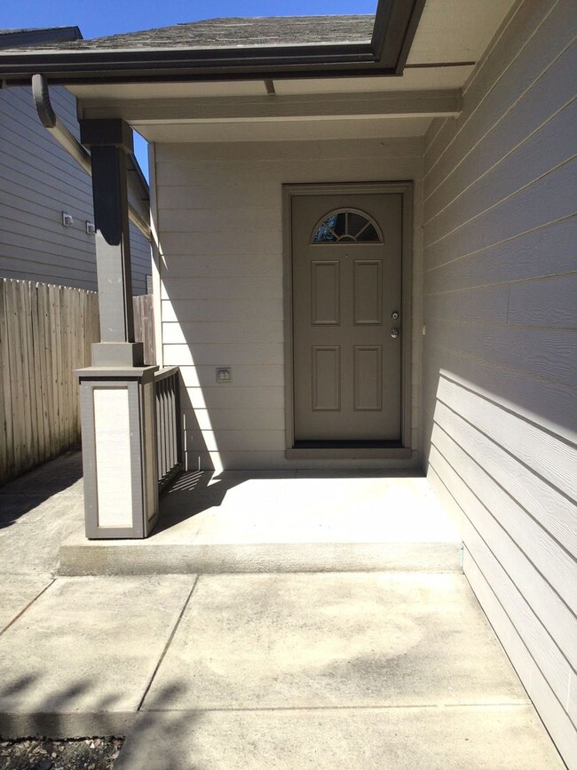 Photo - 620-622 Ecols St S Monmouth, OR 97351 Unit 622