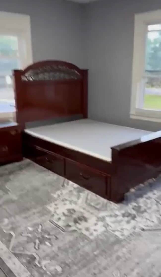 Photo - 205 Dewey St