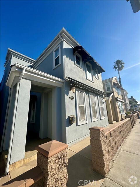 Building Photo - 206 E Balboa Blvd Rental