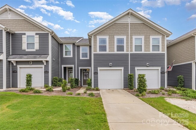 Building Photo - 17112 Carolina Hickory Dr Rental