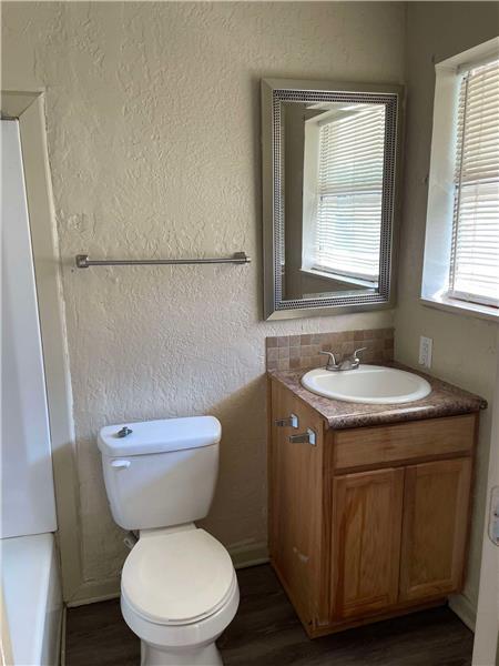 Photo - 2301 Addiebelle St