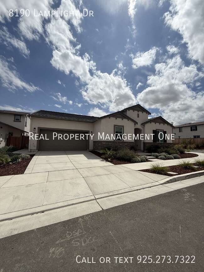 Photo - 8190 Lamplight Dr