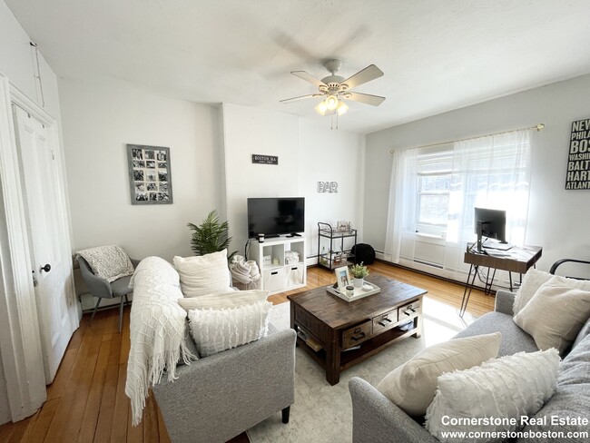 Photo - 748 E 4th St Apartamentos Unidad 3