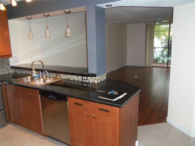 Photo - 10551 W Broward Blvd Unit 209