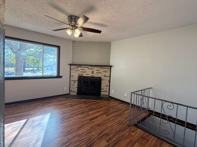 Photo - 5902 W Franklin St